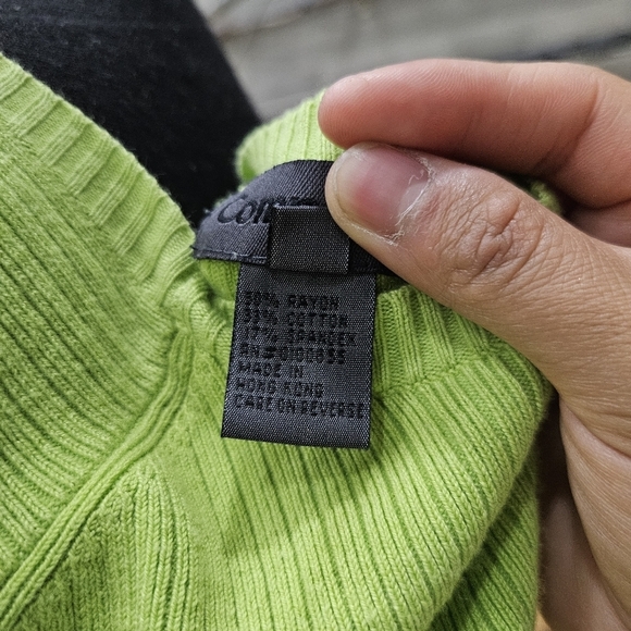 Y2K Vintage Green Buckle Accent Ribbed Tank Top - Picture 6 of 6